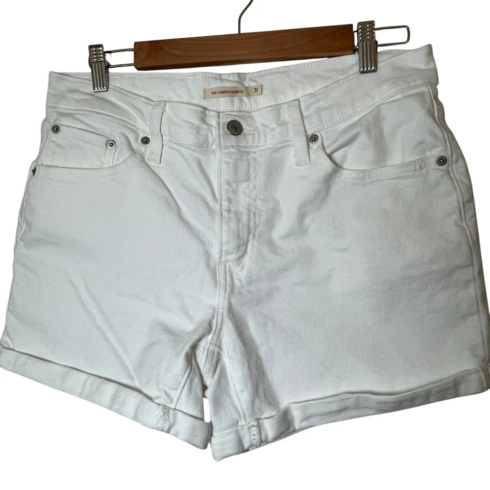 Levi Strauss & Co Women's‎ White Denim Mid Legnth Shorts Mid Rise W31